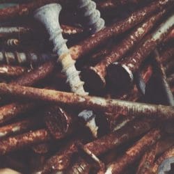 Rostige Nägel – Sie berichten darüber
